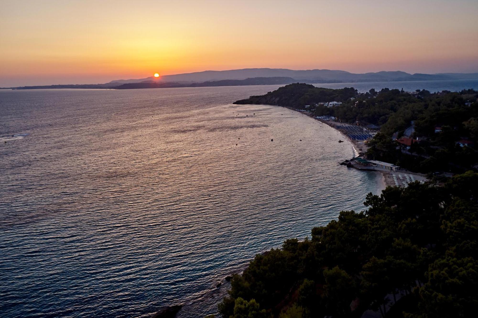 לאסי White Rocks Hotel Kefalonia מראה חיצוני תמונה